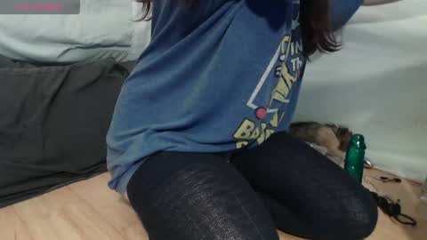 Snapshot of wacky_weirdo chatting on April 18, 2026, 5:00 am Rose online show from April 18, 2026, 5:00 am