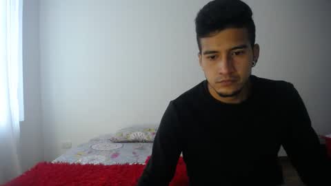 Snapshot of wade_wil chatting on March 2, 2025, 9:54 pm wade and antonella online show from March 2, 2025, 9:54 pm