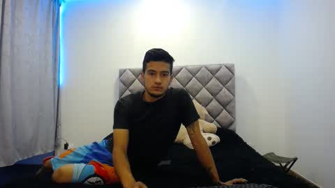 Snapshot of wade_wil chatting on March 3, 2025, 11:14 pm wade and antonella online show from March 3, 2025, 11:14 pm