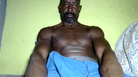 Snapshot of waleswusup chatting on December 8, 2024, 5:50 am Champion Lover online show from December 8, 2024, 5:50 am