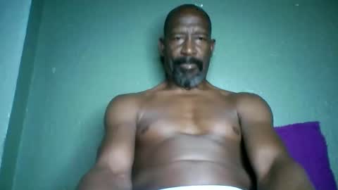 Snapshot of waleswusup chatting on March 29, 2026, 3:01 pm Champion Lover online show from March 29, 2026, 3:01 pm