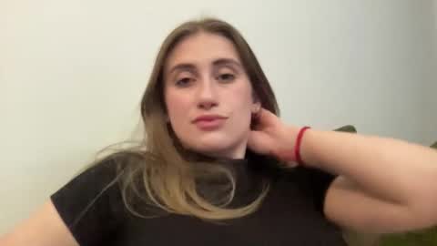 walkiria19 online show from March 17, 2026, 7:50 pm