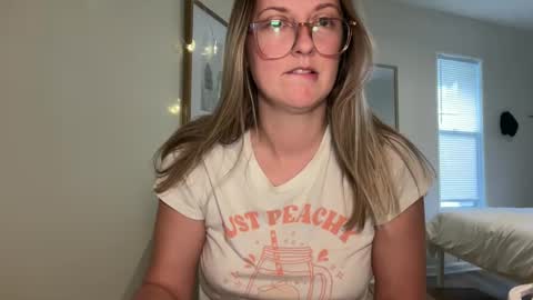 Snapshot of wanderlustjade chatting on January 20, 2025, 3:50 pm Jade Adonis online show from January 20, 2025, 3:50 pm