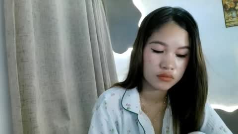 wangi_wangi online show from March 26, 2026, 6:13 pm