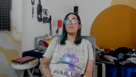 Waningrose  Lu online show from January 6, 2025, 6:20 pm