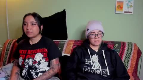 Waningrose  Lu online show from February 19, 2025, 1:18 am