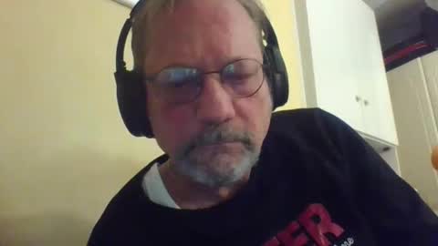 Tibo Love online show from February 4, 2026, 8:47 pm