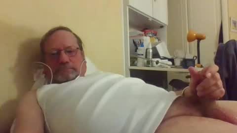 Snapshot of wanky357 chatting on April 17, 2026, 10:57 pm Tibo Love online show from April 17, 2026, 10:57 pm