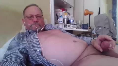 Snapshot of wanky357 chatting on April 28, 2026, 11:26 am Tibo Love online show from April 28, 2026, 11:26 am