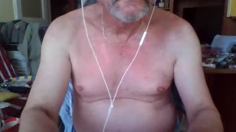 Snapshot of wanky357 chatting on June 21, 2026, 5:37 pm Tibo Love online show from June 21, 2026, 5:37 pm