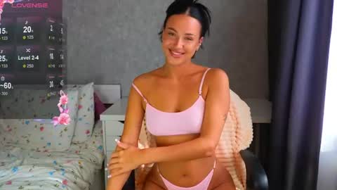 Snapshot of want_emma chatting on August 4, 2026, 6:49 am Emma online show from August 4, 2026, 6:49 am