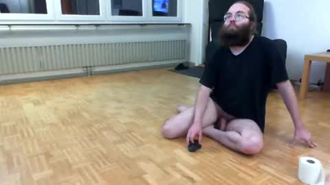 wantsahug online show from September 28, 2025, 8:25 pm