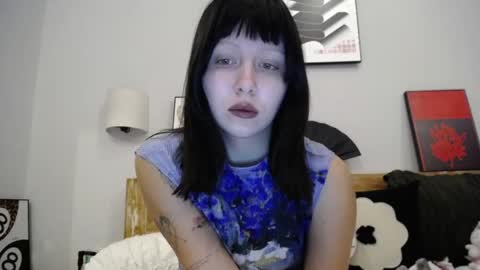 Snapshot of warm_june chatting on May 31, 2026, 1:51 pm June online show from May 31, 2026, 1:51 pm