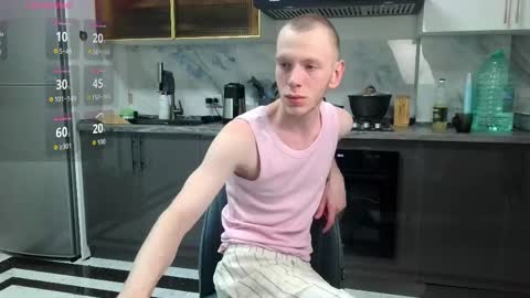 Snapshot of warmwhisp chatting on June 7, 2026, 7:28 pm ZID online show from June 7, 2026, 7:28 pm