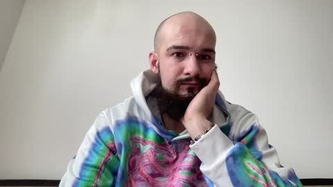 watchmebbxo online show from April 3, 2026, 9:29 am