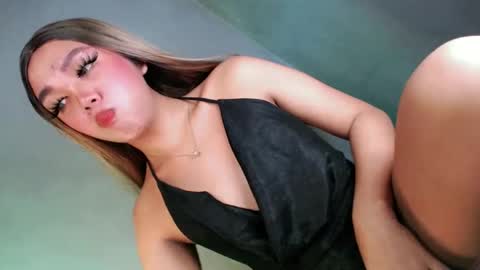 Isla Fox online show from February 9, 2025, 1:35 pm