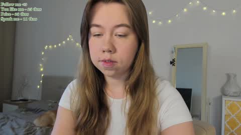 Snapshot of watermelon_sugar_ chatting on January 22, 2025, 9:02 am Tess Pls support me with Can we reach 155 my favorite number online show from January 22, 2025, 9:02 am