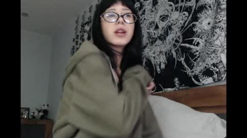 Mina online show from May 30, 2026, 9:34 pm