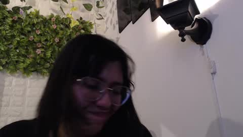 Snapshot of we_n_you chatting on February 28, 2025, 8:50 pm Trixie 3 online show from February 28, 2025, 8:50 pm