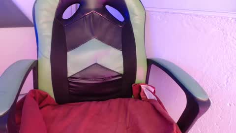 Snapshot of we_n_you chatting on September 9, 2025, 2:16 pm Trixie 3 online show from September 9, 2025, 2:16 pm