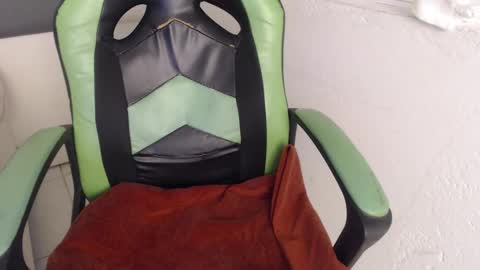 Snapshot of we_n_you chatting on September 14, 2025, 3:44 pm Trixie 3 online show from September 14, 2025, 3:44 pm