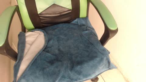 Snapshot of we_n_you chatting on September 26, 2025, 1:48 pm Trixie 3 online show from September 26, 2025, 1:48 pm