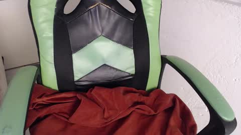 Snapshot of we_n_you chatting on November 5, 2025, 2:06 pm Trixie 3 online show from November 5, 2025, 2:06 pm