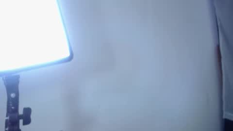 we_we77 online show from October 26, 2025, 10:15 pm