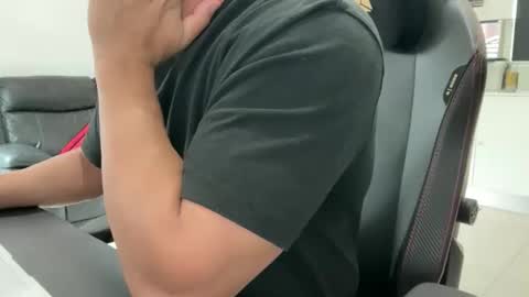 Weapon X online show from March 1, 2026, 9:17 pm