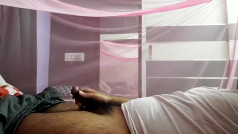 Snapshot of wearcondom chatting on December 20, 2024, 8:23 pm sexyguy online show from December 20, 2024, 8:23 pm