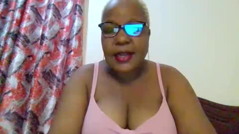 Snapshot of weaverbird25 chatting on March 31, 2026, 9:37 pm weaverbird25 online show from March 31, 2026, 9:37 pm