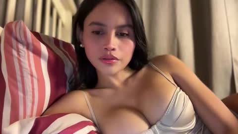 Snapshot of webcammaggie chatting on October 29, 2025, 4:42 pm Maggie online show from October 29, 2025, 4:42 pm