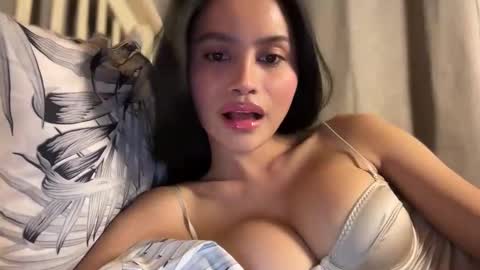 Snapshot of webcammaggie chatting on November 23, 2025, 5:02 pm Maggie online show from November 23, 2025, 5:02 pm