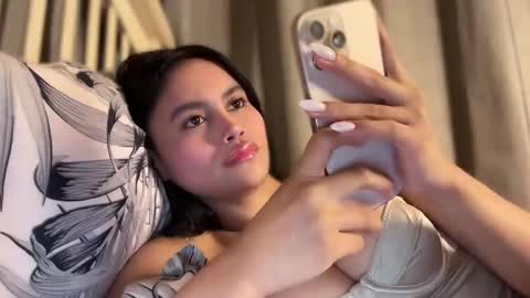 Snapshot of webcammaggie chatting on December 2, 2025, 3:29 pm Maggie online show from December 2, 2025, 3:29 pm