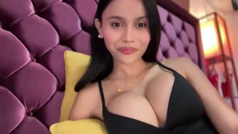 Maggie online show from April 25, 2026, 4:04 pm