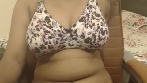 mina online show from September 30, 2025, 12:21 pm