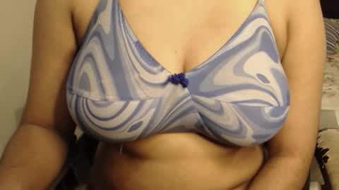 mina online show from December 3, 2025, 10:08 pm