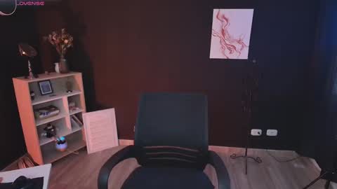 Snapshot of wednesdayfriday chatting on December 31, 2024, 6:46 pm Wednesday Please help me to reach 111 thumbs up online show from December 31, 2024, 6:46 pm