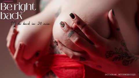 Snapshot of wednesdayfriday chatting on February 21, 2025, 8:27 pm Wednesday Please help me to reach 111 thumbs up online show from February 21, 2025, 8:27 pm