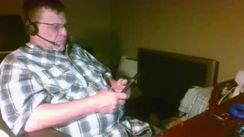 Snapshot of welderod chatting on May 6, 2026, 8:41 am welderod online show from May 6, 2026, 8:41 am