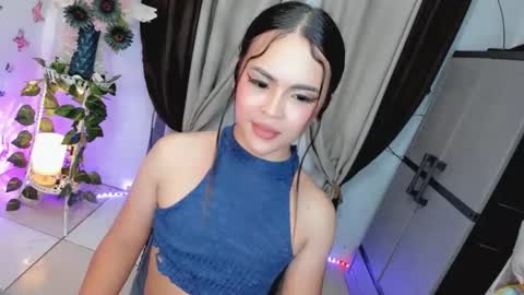 Snapshot of wellcumbabyxx chatting on May 25, 2026, 5:08 pm Hi Im LOVIE Please dont forget to follow and thumbs up me online show from May 25, 2026, 5:08 pm