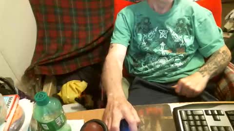 Snapshot of wellhung696969 chatting on June 6, 2026, 8:35 pm WOMEN MAKE MY COCK THROB online show from June 6, 2026, 8:35 pm