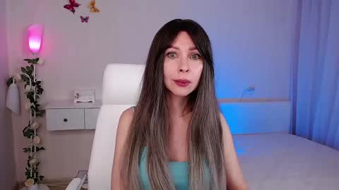 Wendi Foster online show from February 27, 2025, 4:21 pm