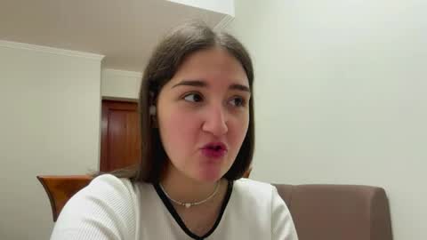 Snapshot of wendolynmusil chatting on June 2, 2026, 4:09 pm Anna online show from June 2, 2026, 4:09 pm