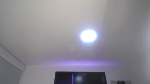 wendy_1_ online show from April 23, 2026, 3:41 am