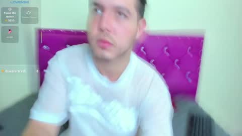 wendyyhot69 online show from March 15, 2026, 9:21 pm