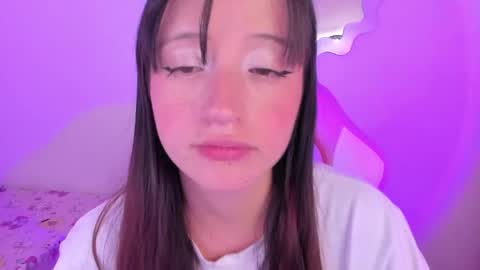 Wenstacie INDEPENDENT MODEL online show from May 13, 2026, 3:04 am