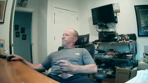 Snapshot of weseeyouwatching chatting on October 26, 2025, 7:42 pm weseeyouwatching online show from October 26, 2025, 7:42 pm