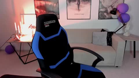 little girl who is always rightLisa online show from January 27, 2025, 2:10 am