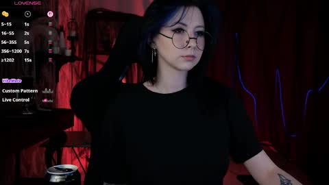 little girl who is always rightLisa online show from June 10, 2026, 1:28 am